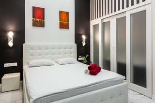 Апартаменты BV Apartments Black&White Львов-1