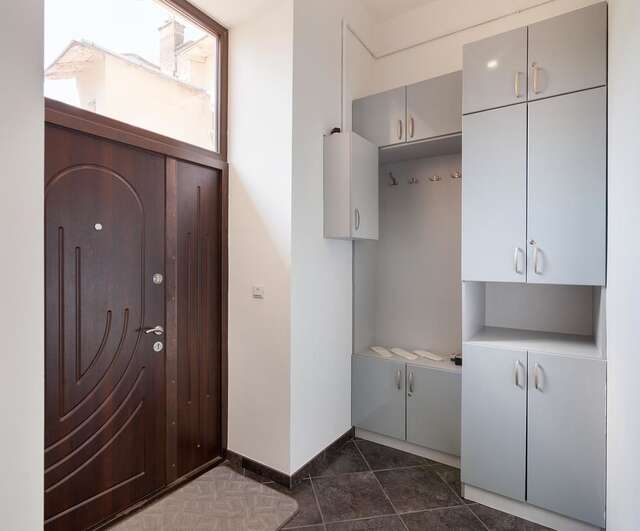 Апартаменты BV Apartments Black&White Львов-10